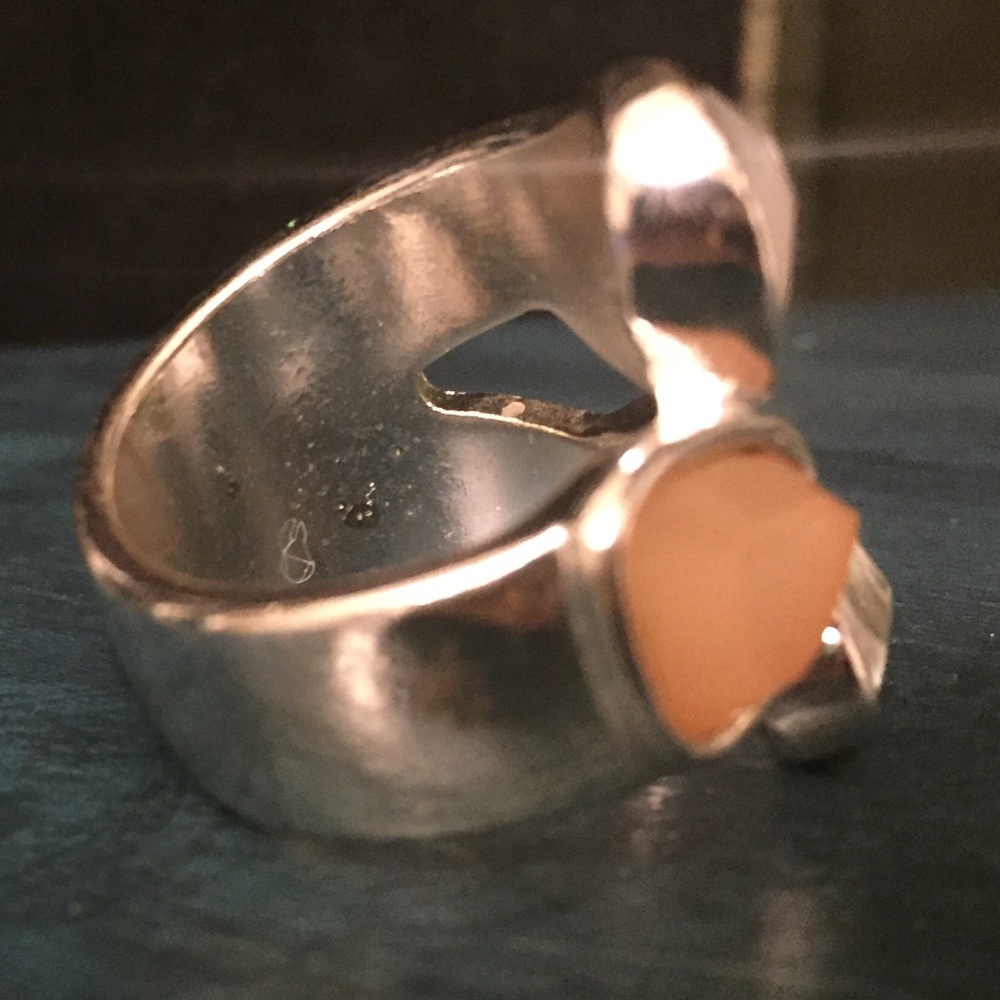 FASHION RING NWOT - Picture 2 of 2